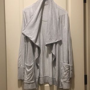 Athleta Drape Cardigan jacket magnet closure multi ways to wear/thumbhole size M